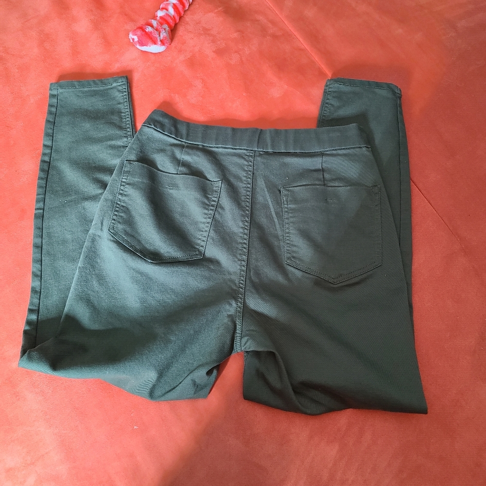 Dark green skinny high rise pants with stretch size 11-13